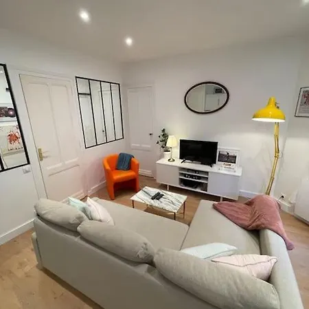 Aux Chartrons Apartment *